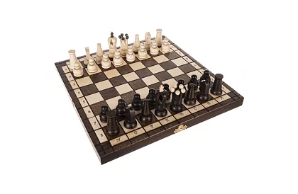 Fából készült sakk készlet – elegáns klasszikus bőröndben