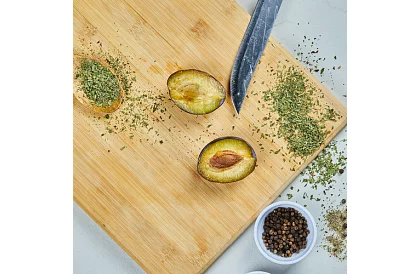 4 darab bambusz vágó- és tálalódeszka + állvány