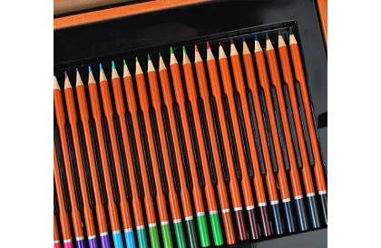 Művészeti készlet festéshez fából készült tokban – 177 darab