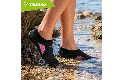 Vízis cipők – csúszásgátló 5 mm, gyorsan száradó – fekete-rózsaszín, 36-os méret