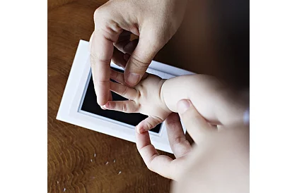 Gyermekkezek és lábak lenyomata – Nesmaring Ink Touch
