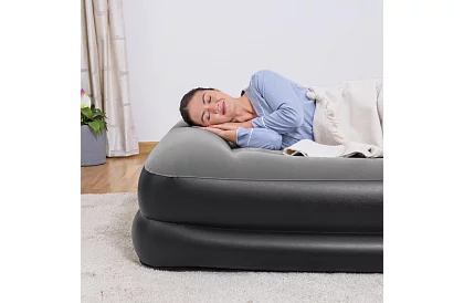 Felfújható matrac beépített pumpával és párnával 203 × 152 × 46 cm – B67403