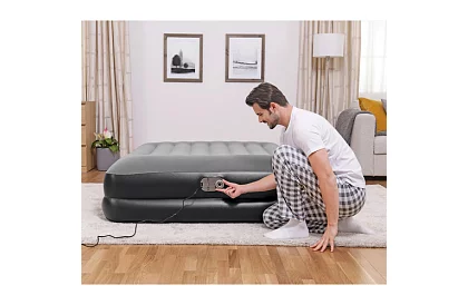 Felfújható matrac beépített pumpával és párnával 203 × 152 × 46 cm – B67403