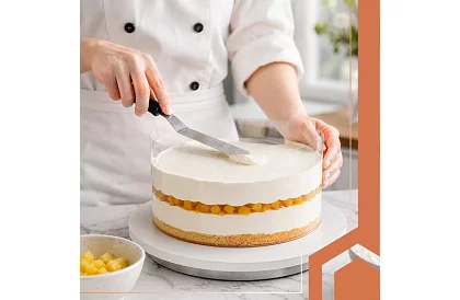 Erős peremfólia tortákhoz 20 cm × 10 m – cukrászfólia PET-ből magas tortákhoz és desszertekhez