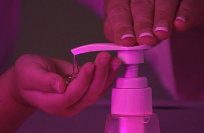 LED kivilágított szappanadagoló