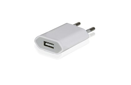 Univerzális USB adapter - töltő 5V / 1A