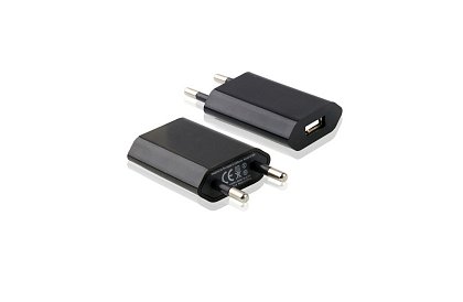 Univerzális USB adapter - töltő 5V / 1A