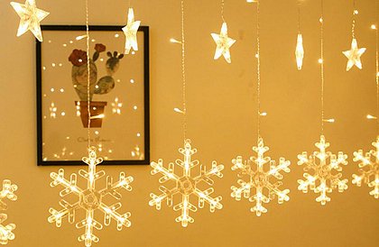Karácsonyi LED fényfüggöny – pehelyek