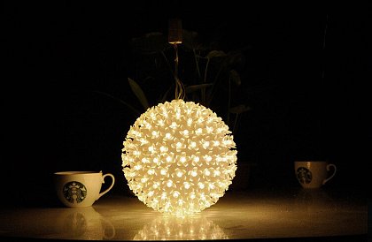 Karácsonyi LED  függő gömb - átmérője 13cm