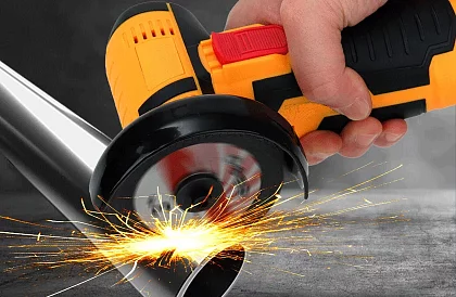 AKKUS mini sarokcsiszoló HAYAMI – 1023 – koffer + 2 akkumulátor