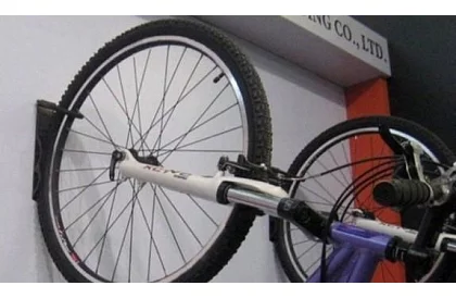 Kampó a kerékpár falra akasztásához