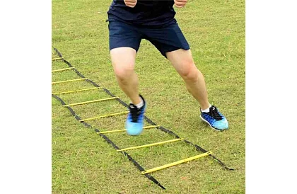 Gyakorló koordinációs létra – állítható, 12 fokkal, táskával