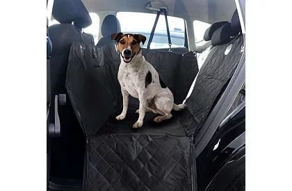 Védőháló az autó hátsó üléseire