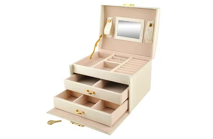 Elegáns ékszerdoboz – bézs zárakkal és szatén felülettel