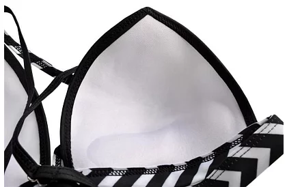 Fürdőruha virágmintával és magas derékkal – méret S