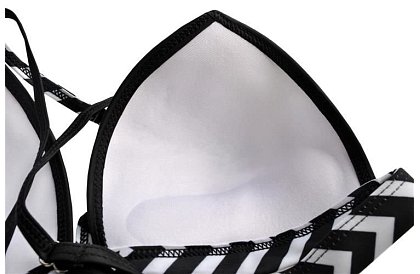 Fürdőruha virágmintával és magas derékkal – méret S