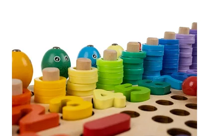 Fából készült oktató puzzle