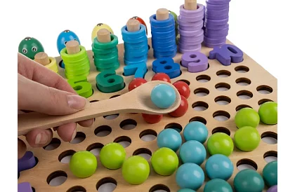 Fából készült oktató puzzle