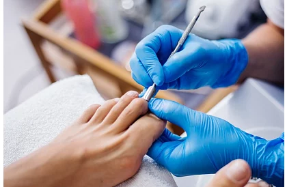 Eszközkészlet benőtt körmökhöz + ajándékdoboz