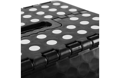 Összecsukható szék – fekete-fehér puff