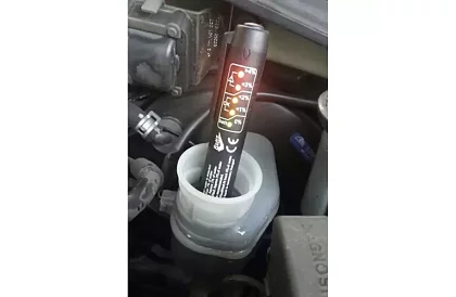 LED fékfolyadék-tesztelő