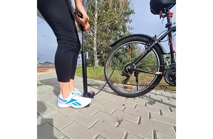 Kerékpár pumpa 16 BAR / 230 PSI – nyomásmérővel