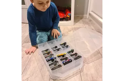 Műanyag bőrönd - autószervező