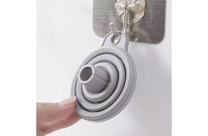 Univerzális összecsukható szilikon tölcsér