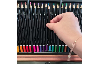 Festék készlet fából készült tokban – 130 elem