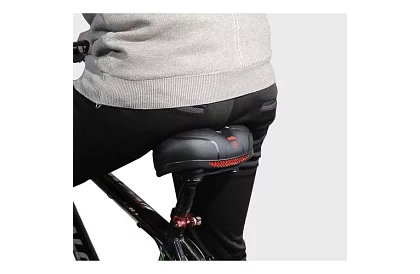 Cyklistikai nyereg ACTIVE szellőzéssel és vízálló borítással