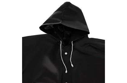 Erős fekete oversized esőkabát