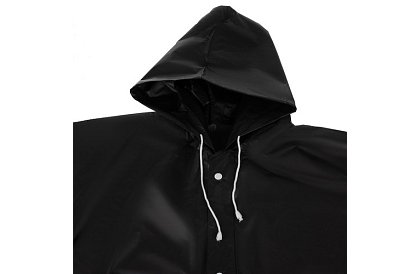 Erős fekete oversized esőkabát
