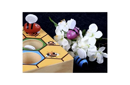 Fogd meg a méhecskét – fa oktató játék