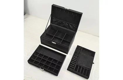 Elegáns velúr ékszertartó - fekete