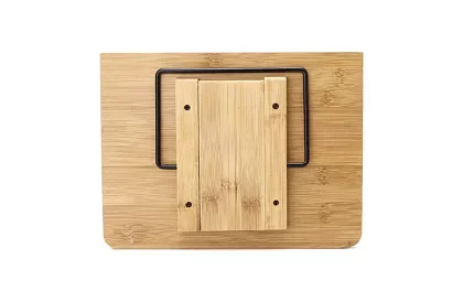 Fából állvány könyv és laptop számára