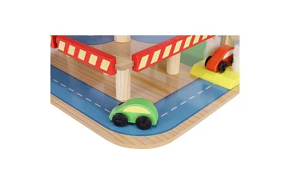 Fa parkoló – garázs a gyerekeknek