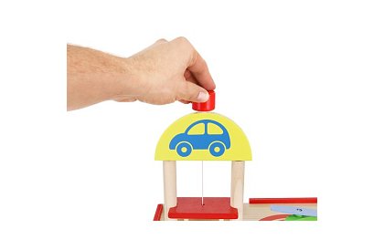 Fa parkoló – garázs a gyerekeknek