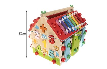 Fábólított oktatási érzékelő házikó