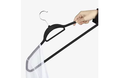 Samet vállfák ruhákhoz - 20 db - fekete