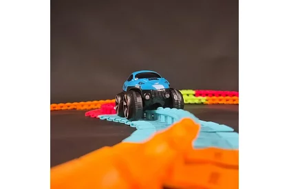 Rugalmas autópálya 4,8 méter + autó