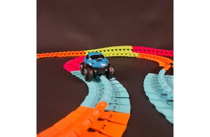 Rugalmas autópálya 4,8 méter + autó