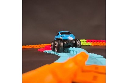 Rugalmas autópálya 4,8 méter + autó