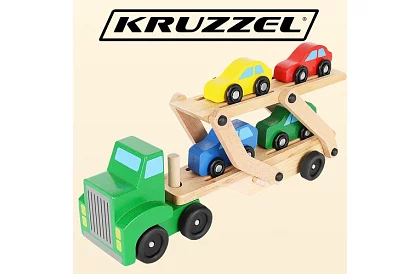 Fából autókat szállító teherautó kisautókkal