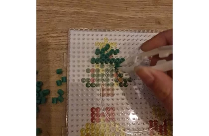 Hímzőgyöngyök kiegészítőkkel – mega készlet 6000 db