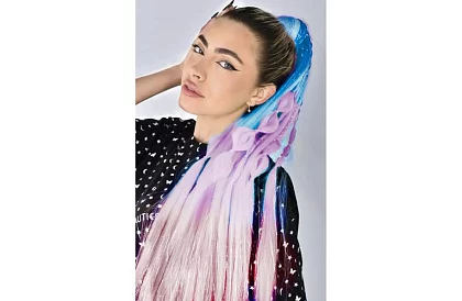 Szinonim ombre fonatok csillogó hajra – lila-kék