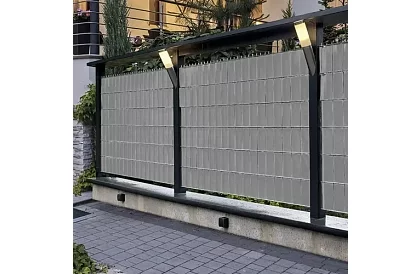 Árnyékoló szalag kerítéshez szürke - panel 630 g/m² + klipszek