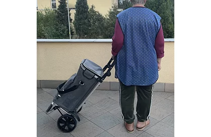 Multifunkciós bevásárlótáska kerekeken + vállpánt