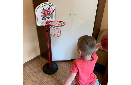 Kosárlabda gyűrű célzóval és tartozékokkal