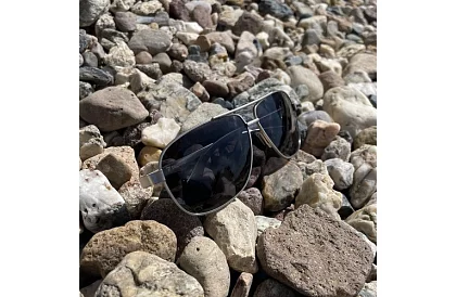 Polarizált napszemüveg tokban – fekete UV 400